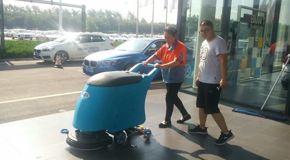duang ！！！  BMW汽車4S店與鼎潔清潔設(shè)備達(dá)成長期合作關(guān)系56